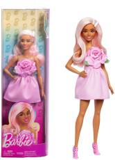 Barbiedocka i rosa klänning med accessoarer